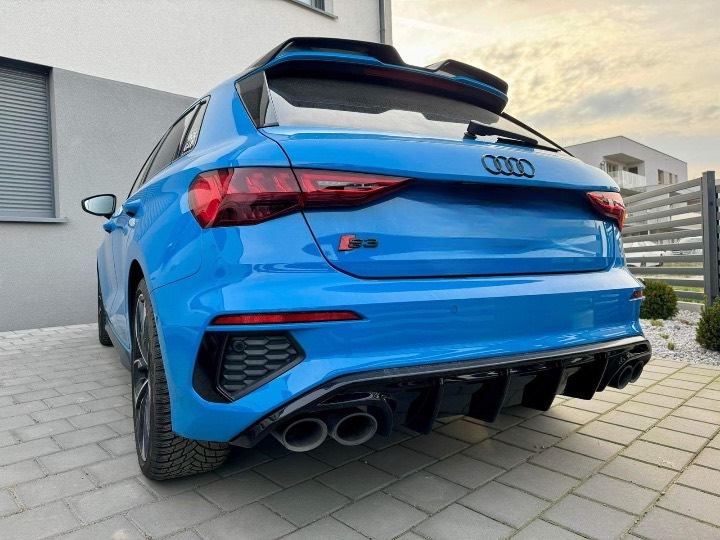 Niebieskie Audi S3 po pełnym detailingu