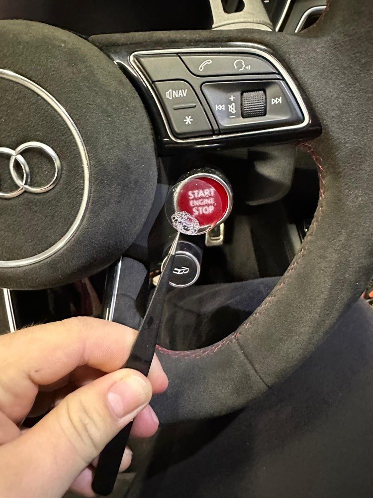 Detal kierownicy Audi po zabezpieczeniu wnętrza
